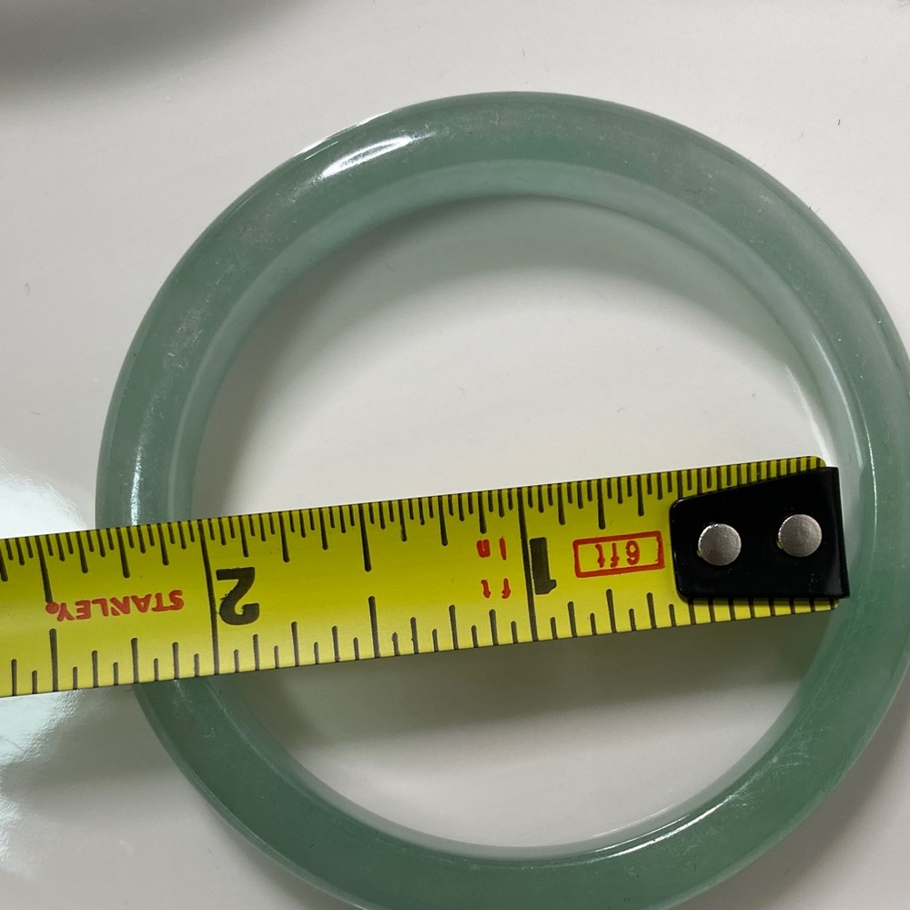 Green Jade Bangle Bracelet - Picture 6 of 12